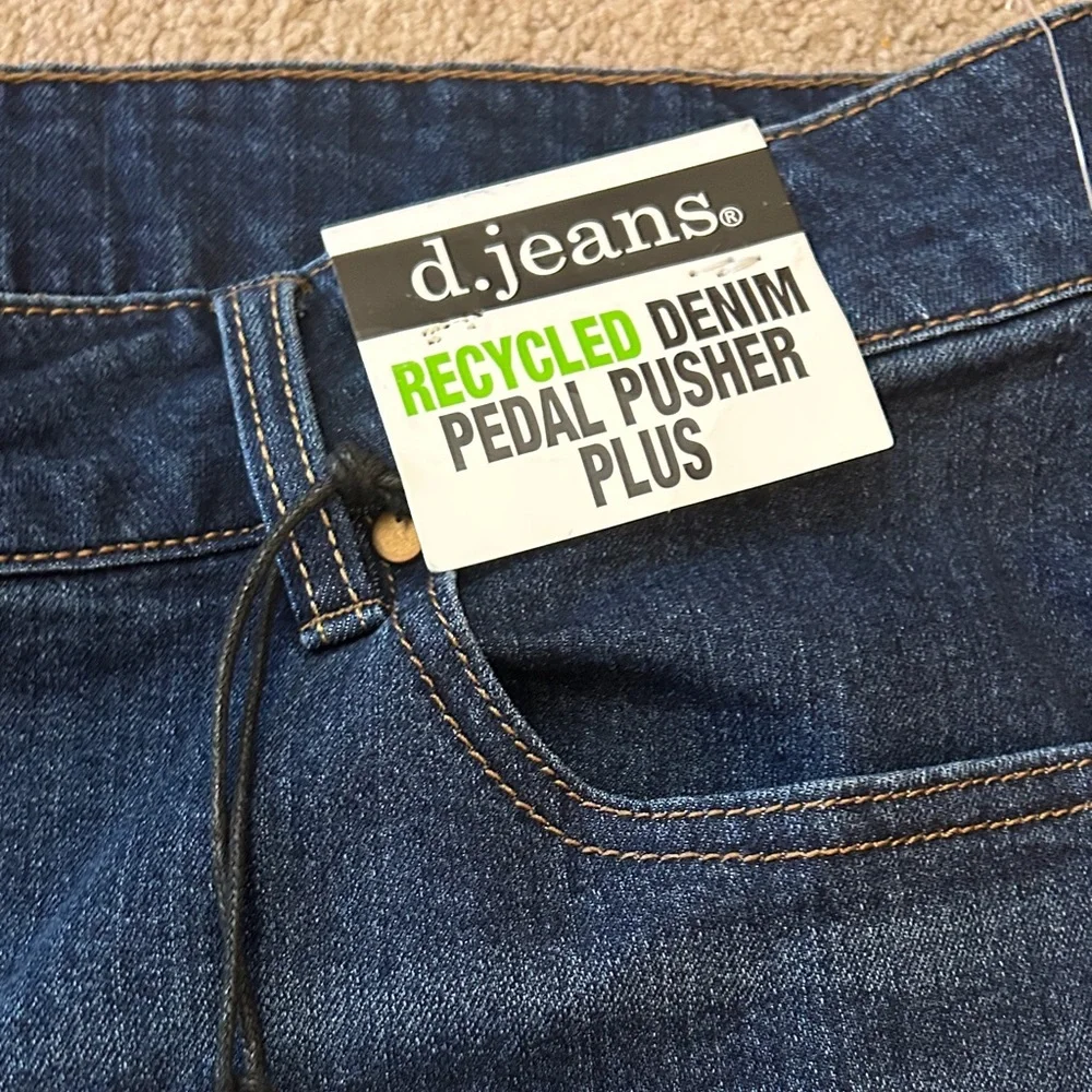 NWT Djeans Recycled Denim Pedal Pusher Plus 22W - Picture 4 of 5